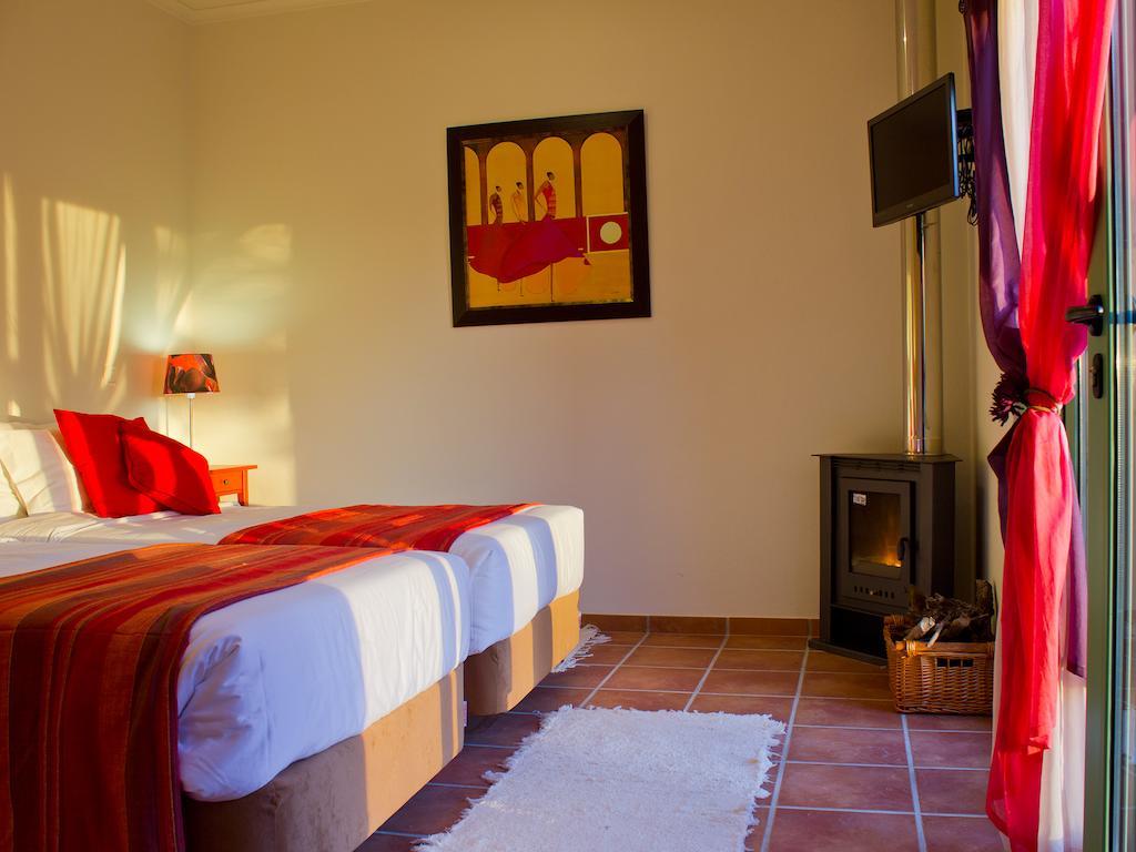 Vale De Ferreiros Guest House Абрантес Стая снимка